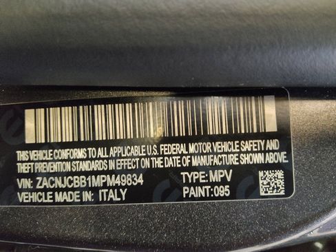 Used 2021 Jeep Renegade Latitude FWD image 33