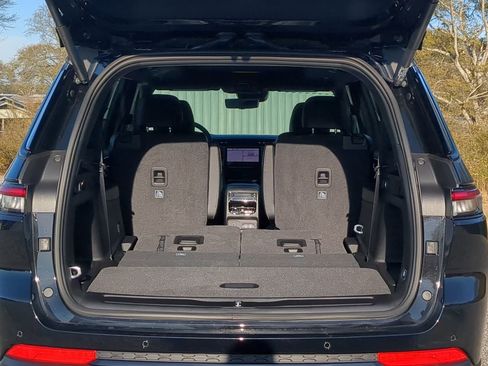 New 2025 Jeep Grand Cherokee L Limited w/ Luxury Tech Group II image 11