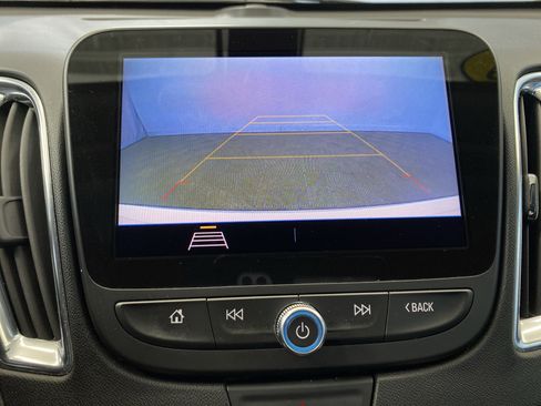 Used 2019 Chevrolet Malibu LT image 16