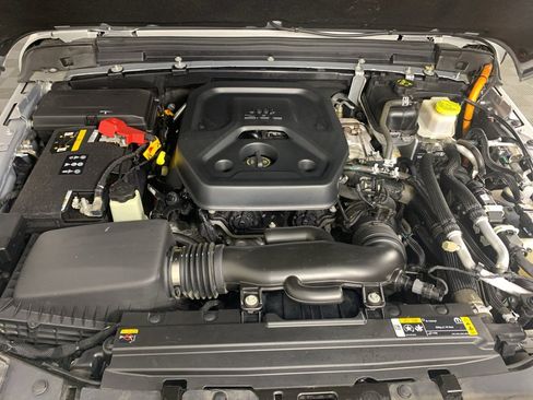 Used 2023 Jeep Wrangler Sahara image 11