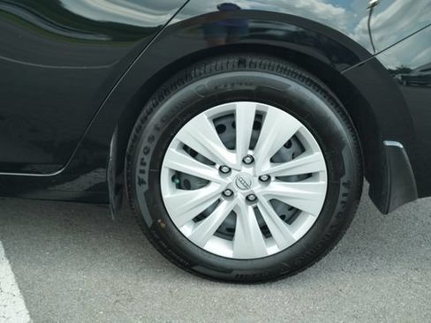 Used 2025 Nissan Sentra S FWD image 42