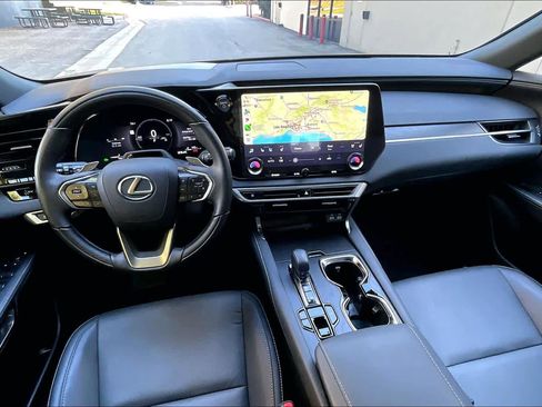 Used 2025 Lexus RX 350h image 13