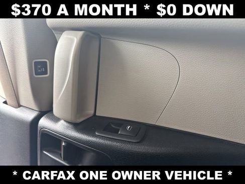 Used 2023 Chrysler Pacifica Touring-L image 24