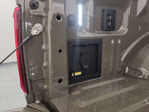 New 2025 Ford F150 Lariat w/ Equipment Group 502A High image 37