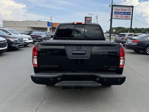 Used 2020 Nissan Frontier SV w/ Midnight Edition Floor Mats AWD/4WD image 5