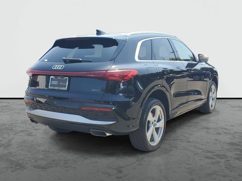 Used 2025 Audi Q5 Premium w/ Premium Plus AWD/4WD image 4