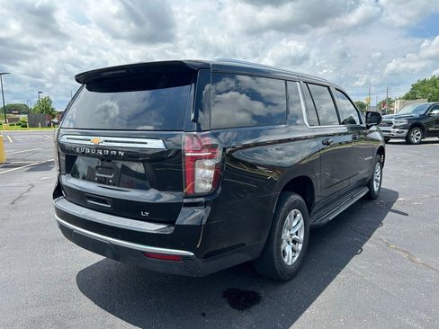 Used 2021 Chevrolet Suburban LT AWD/4WD image 9