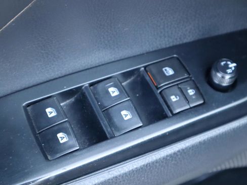 Used 2019 Toyota Camry SE w/ Carpet Mat Package image 47