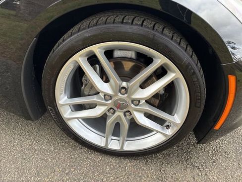 Used 2019 Chevrolet Corvette Stingray Convertible w/ 1LT image 18