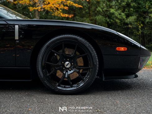 Used 2005 Ford GT image 31