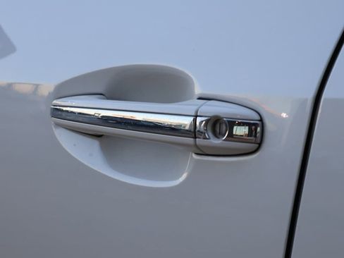 Used 2023 Subaru Outback Touring image 21