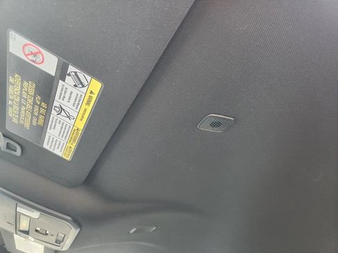 Used 2025 Toyota Tacoma TRD Sport AWD/4WD image 23