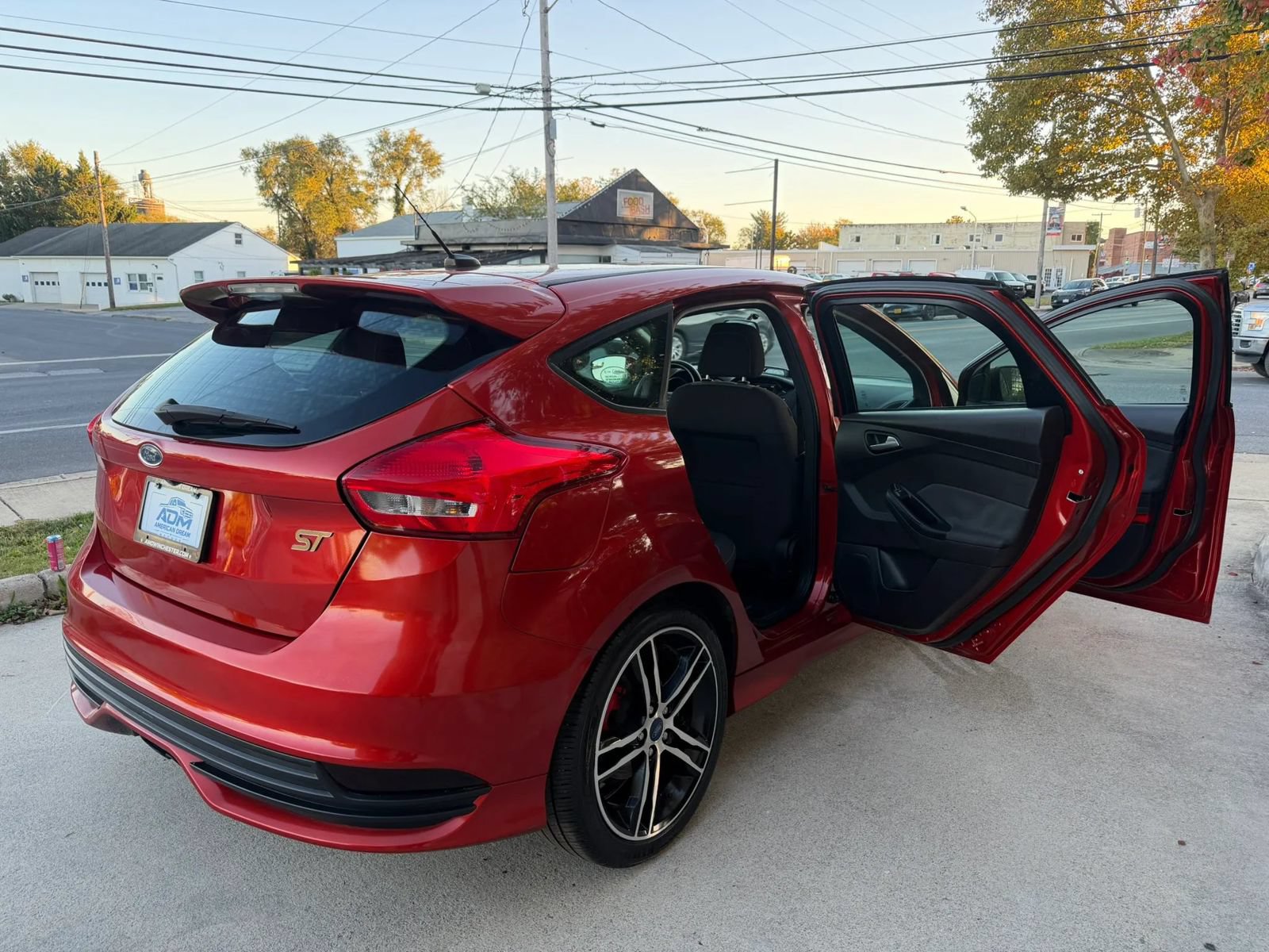 Used 2018 Ford Focus ST FWD image 19