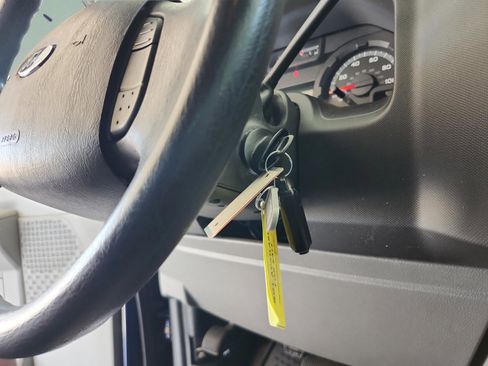 Used 2013 Ford E-350 and Econoline 350 XLT image 30