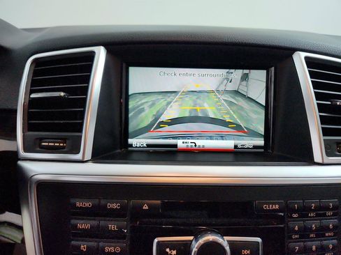 Used 2015 Mercedes-Benz ML 350 4MATIC image 19