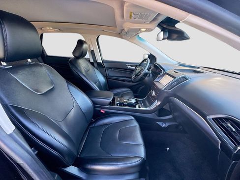 Used 2020 Ford Edge Titanium w/ Equipment Group 301A image 32