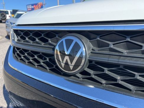 Used 2023 Volkswagen Taos SE image 10