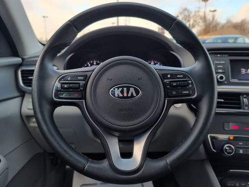 Used 2016 Kia Optima EX image 11
