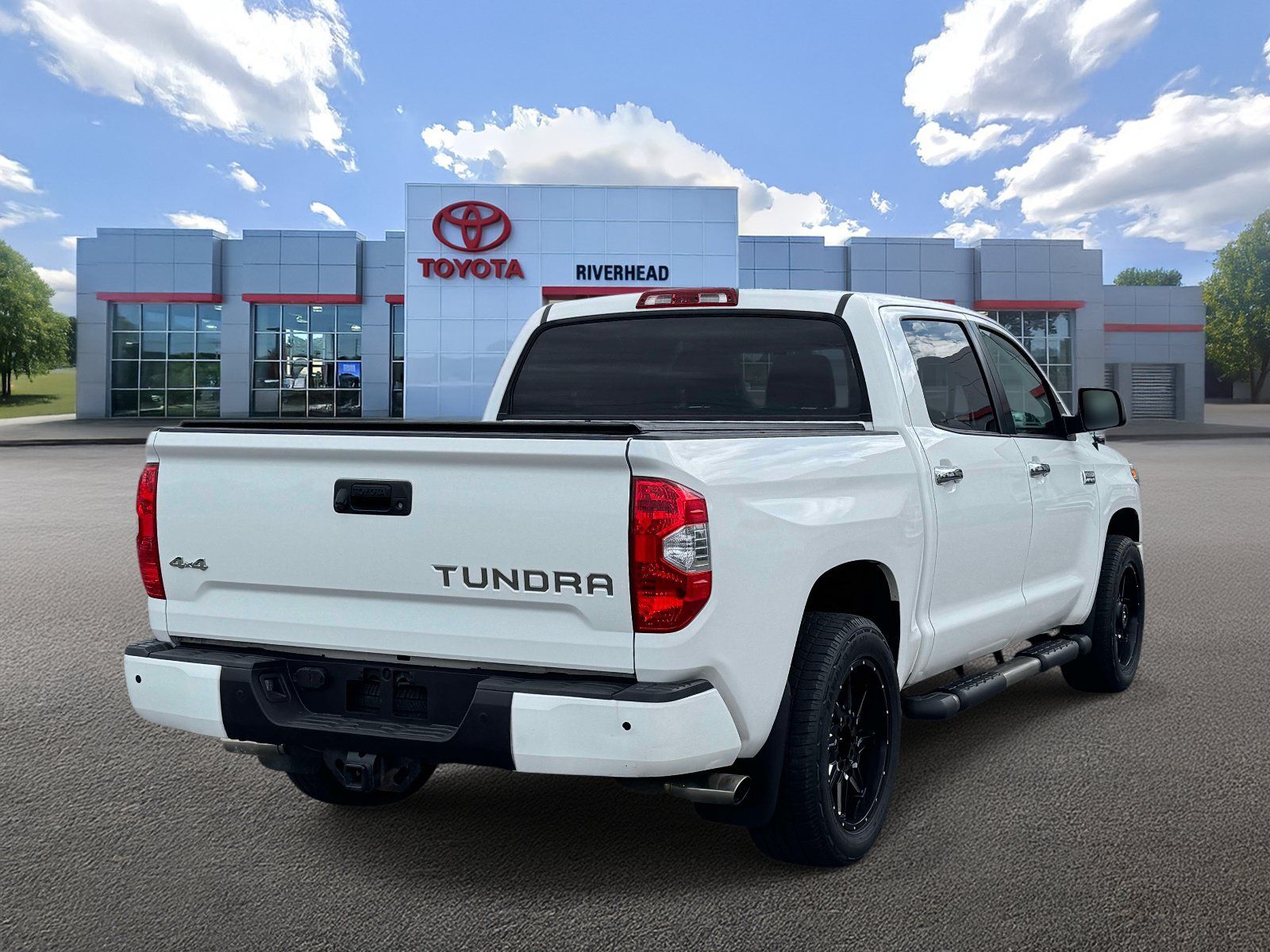 Used 2019 Toyota Tundra Platinum AWD/4WD image 3