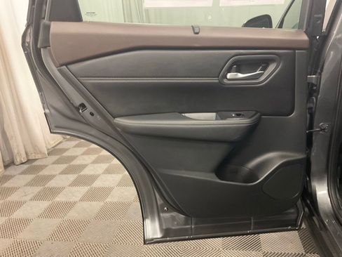 Used 2023 Nissan Rogue SV w/ SV Premium B Package AWD/4WD image 34