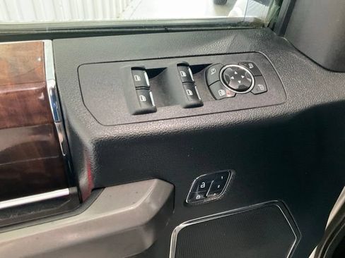 Used 2016 Ford F150 Platinum w/ Technology Package AWD/4WD image 5