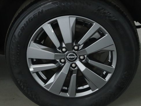 Used 2025 Nissan Pathfinder SV image 42