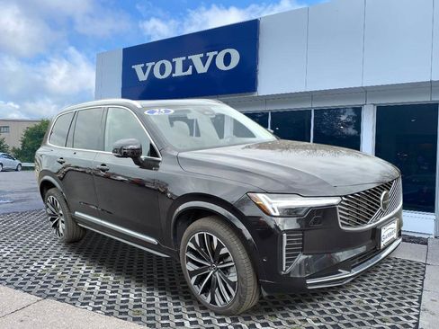 Certified 2025 Volvo XC90 B6 Plus image 1
