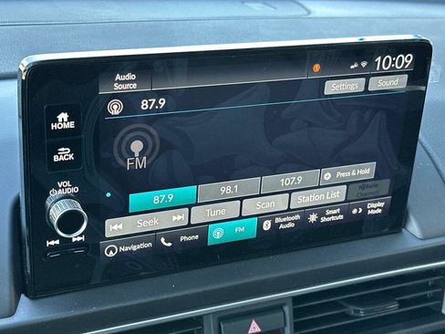 New 2025 Honda Pilot Touring image 23