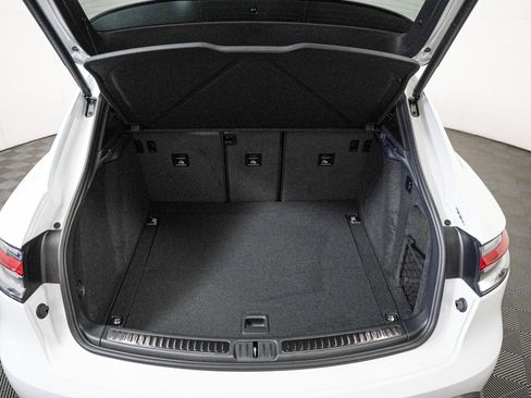 New 2026 Porsche Macan S image 26