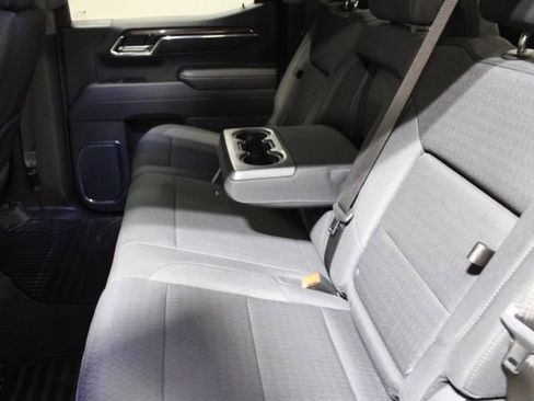 Used 2025 GMC Sierra 1500 Elevation image 23