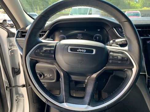 Used 2022 Jeep Grand Cherokee L Limited image 32