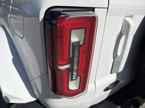 Used 2024 Ford Bronco Wildtrak AWD/4WD image 11