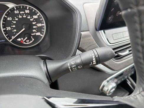 Used 2025 Nissan Altima 2.5 SL FWD image 39