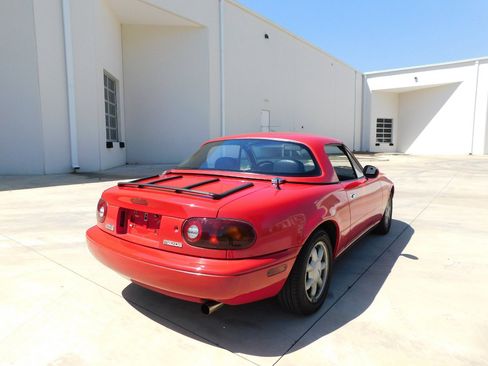 Used 1990 MAZDA MX-5 Miata image 10