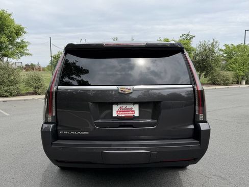Used 2015 Cadillac Escalade ESV Premium AWD/4WD image 4