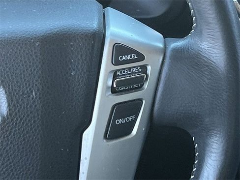 Used 2019 Nissan Titan PRO-4X w/ Pro-4x Convenience Package image 16