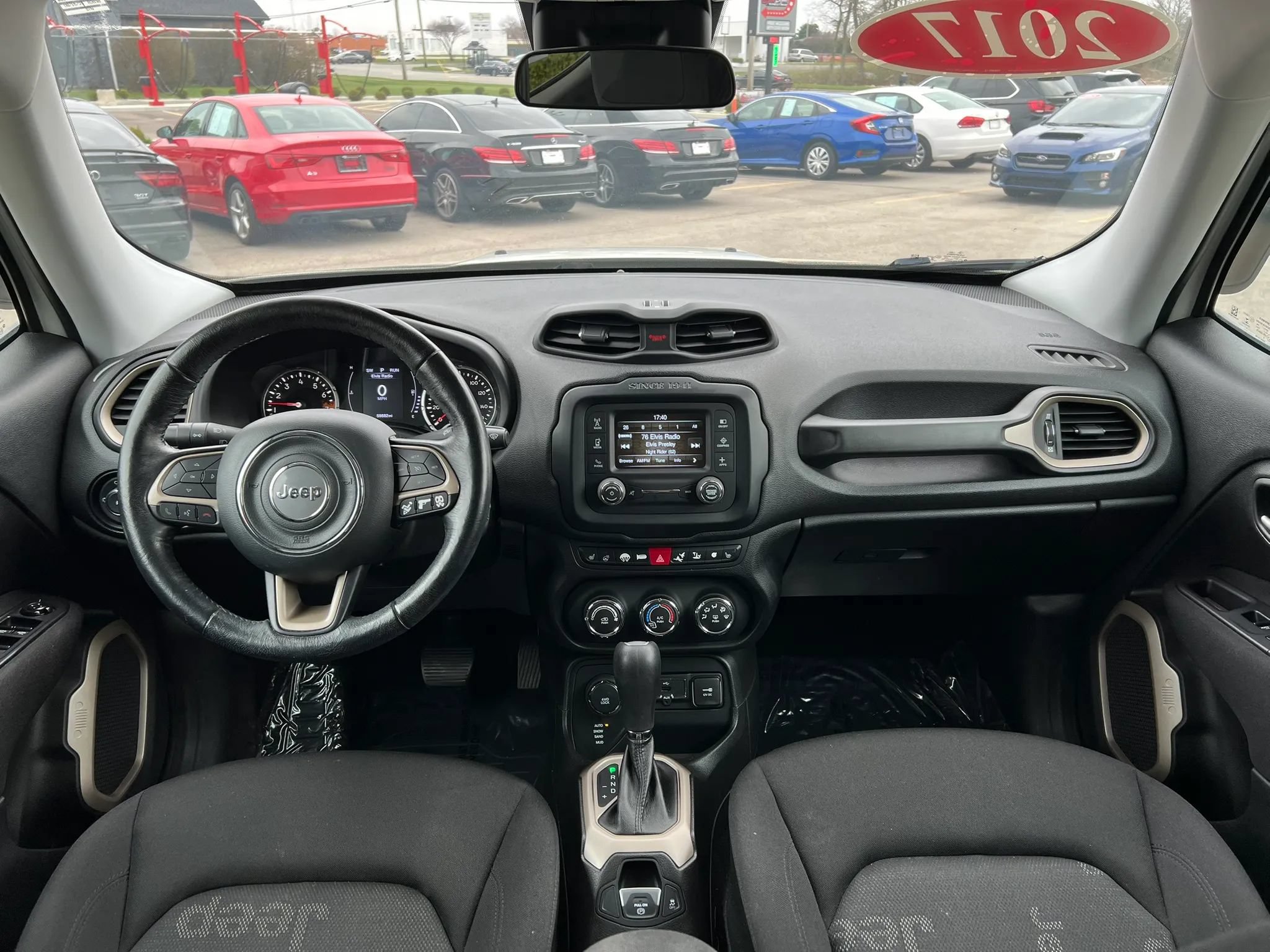 Used 2017 Jeep Renegade Latitude w/ Cold Weather Group AWD/4WD image 13