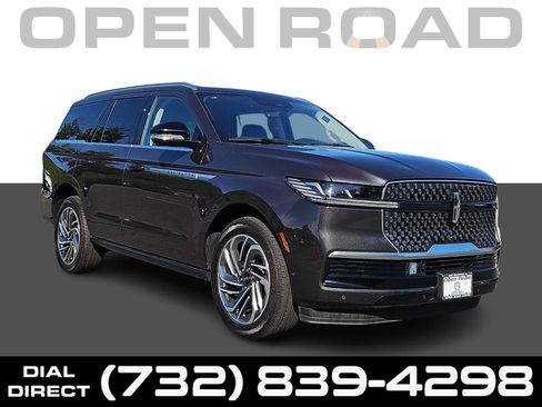 Used 2025 Lincoln Navigator Reserve AWD/4WD image 1