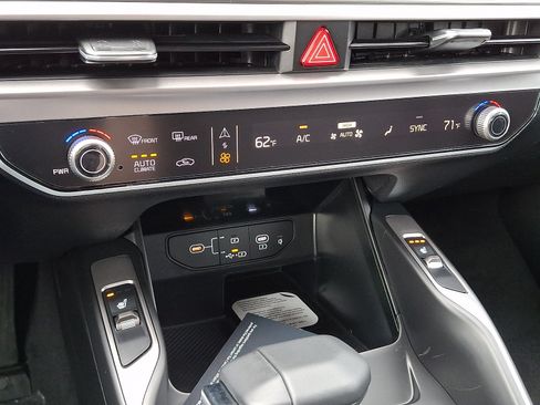 New 2026 Kia Sorento S AWD/4WD image 11