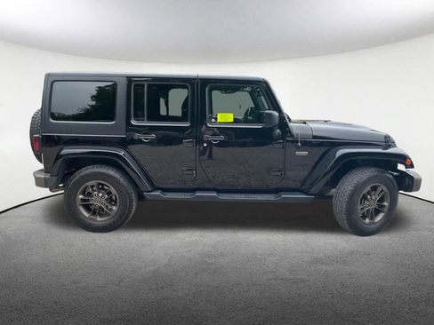 Used 2017 Jeep Wrangler Unlimited Sahara AWD/4WD image 14