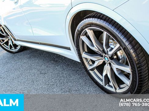 Used 2022 BMW X7 M50i w/ Dynamic Handling Package AWD/4WD image 15