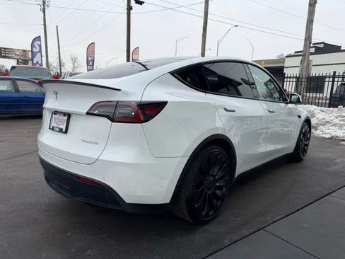 Used 2022 Tesla Model Y Performance image 13