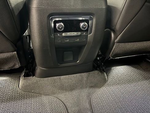 New 2026 GMC Yukon Denali AWD/4WD image 15