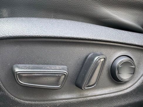 Used 2022 Toyota Highlander XLE image 17