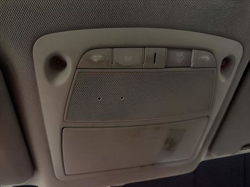 Used 2018 Nissan Rogue S image 23