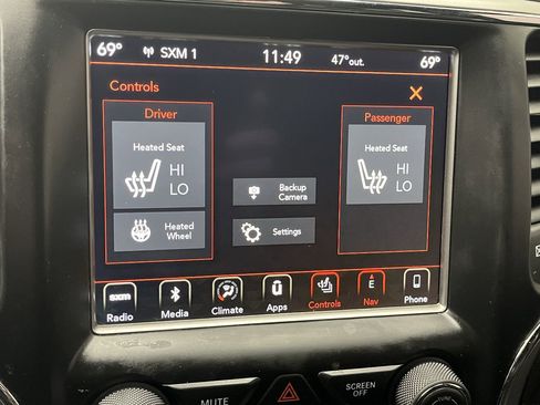 Used 2018 Jeep Grand Cherokee Altitude image 21