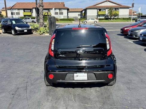 Used 2019 Kia Soul FWD image 4