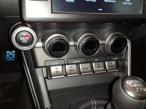 New 2025 Toyota GR86 Premium image 11