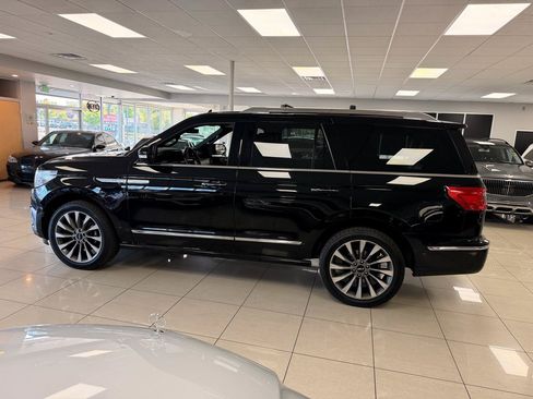 Used 2020 Lincoln Navigator Reserve AWD/4WD image 5