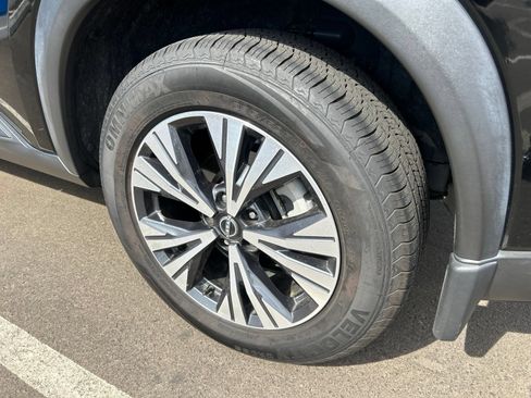 Used 2023 Nissan Rogue SV FWD image 16
